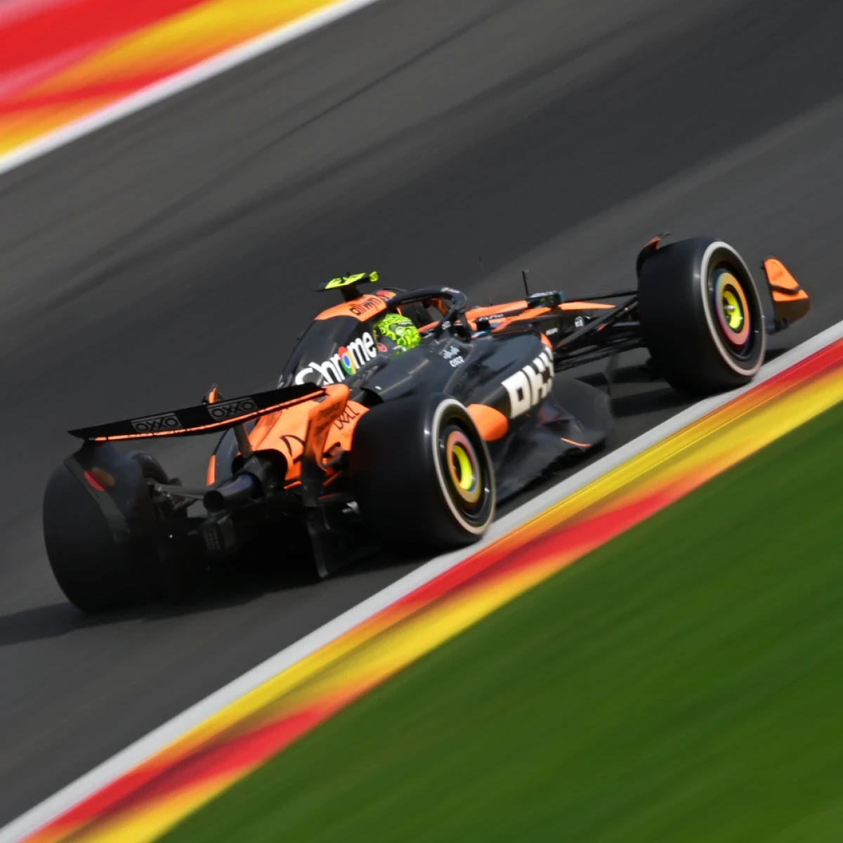 McLaren race care image